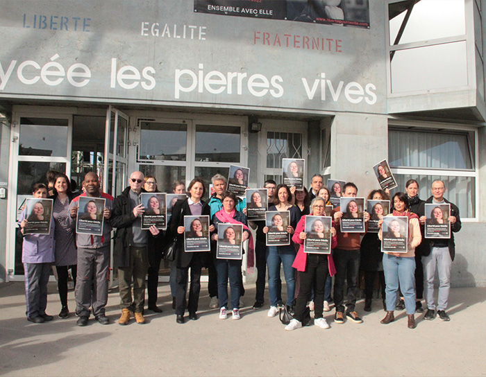 Rassemblement et marche de soutien à Cécile au lycée les Pierres Vives à Carrières-sur-Seine le mercredi 14 juin