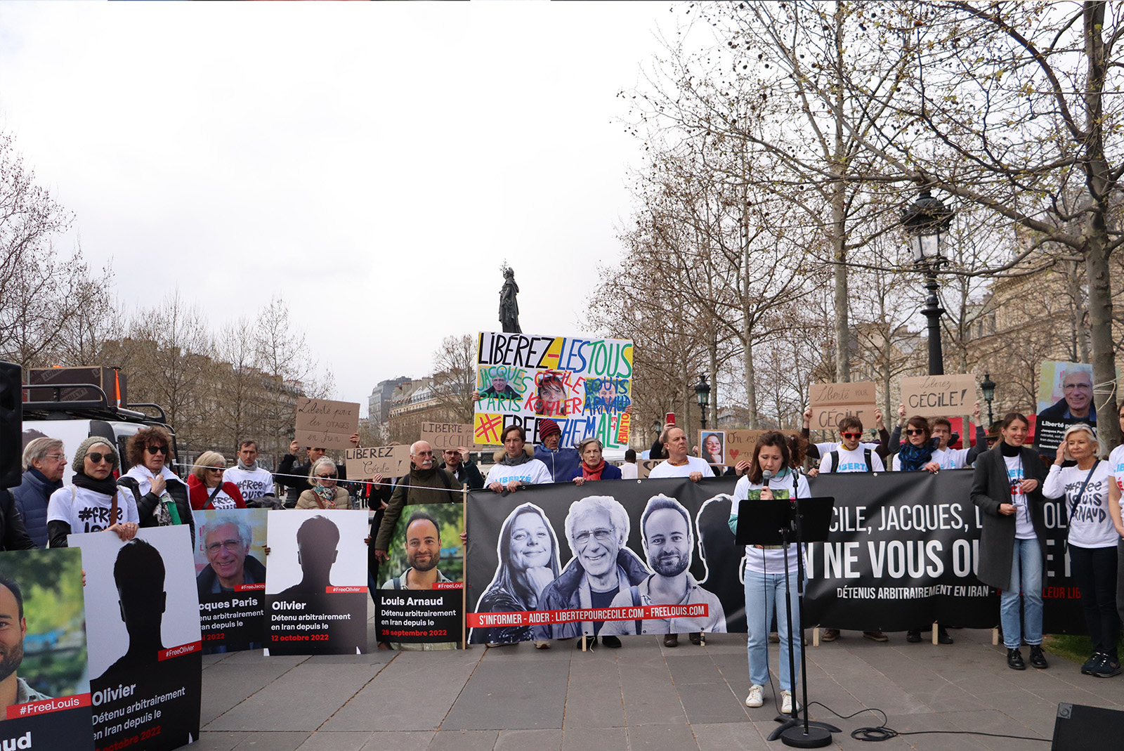 Rassemblement pour la libération des otages français en Iran à Paris